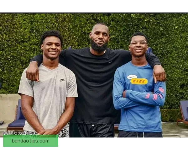 詹姆斯谈父子情与篮球热爱布朗尼激励他持续奋斗